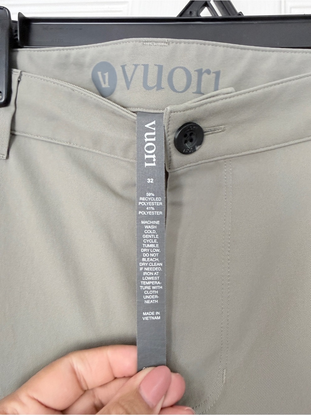 Vuori Men's Green-Gray Straight Cascade Tech Chino Pant size 32 - Picture 2 of 6